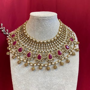 Rea på stort, klart, antikt guldhalsband med rubinfärgad kant / Pakistanska/Modesmycken / Present till kvinnor Asiatiska smycken