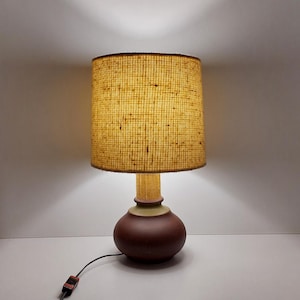 Hermosa lámpara de noche, lámpara grande, lámpara de noche, lámpara de mesa, lámpara vintage, lámpara crema, lámpara marrón, idea de regalo, decoración, lámpara de cerámica