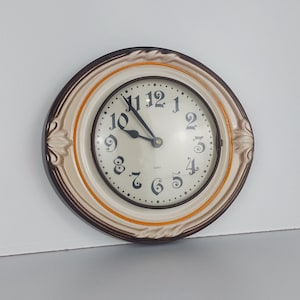 Horloge brune, horloge crémeuse, horloge allemande, fabriquée en Allemagne, horloge vintage, horloge murale, horloge de cuisine, horloge rétro, horloge ronde 62