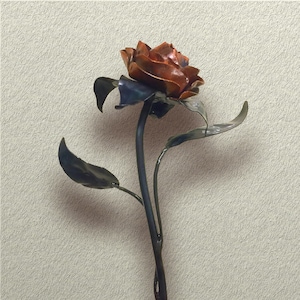 Rosa de cobre forjada a mano, regalo de San Valentín, regalo del día de la madre, regalo del día del padre, flores de hierro forjado, flor de cobre, boda, símbolo de amor