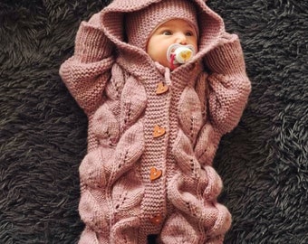 Ensemble barboteuse tricoté à la main pour bébé, bonnet, chaussons et mitaines tricotés à la main. Emportez la tenue de bébé à la maison. Cadeau baby shower, combinaison nouveau-né en tricot de laine mérinos
