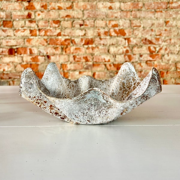 Zinc Kerchief Planter