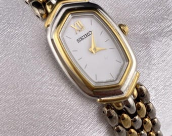 Vintage Seiko Ladies Gold Mechanical Watch Textured Bracelet  display picture 3