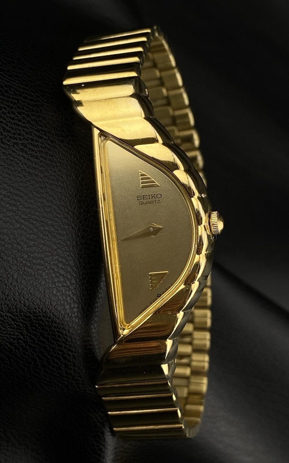 Vintage Seiko Rivoli Gold Tone Half Moon Dainty Elegant Asymmetric ...