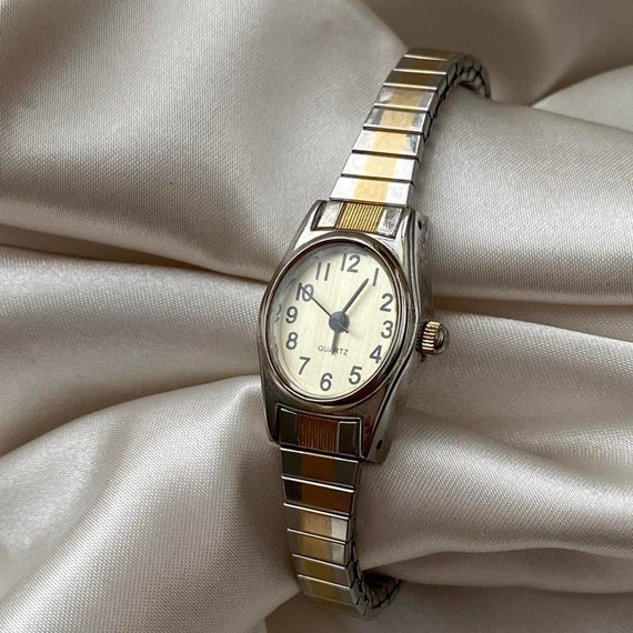 Beautiful analogue minimalistic vintage silver an… - image 2