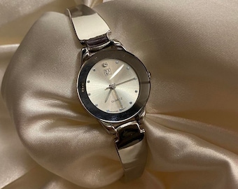 Beautiful Vintage Minimalistic silver toned dainty watch, Watch for Women, Gift for her