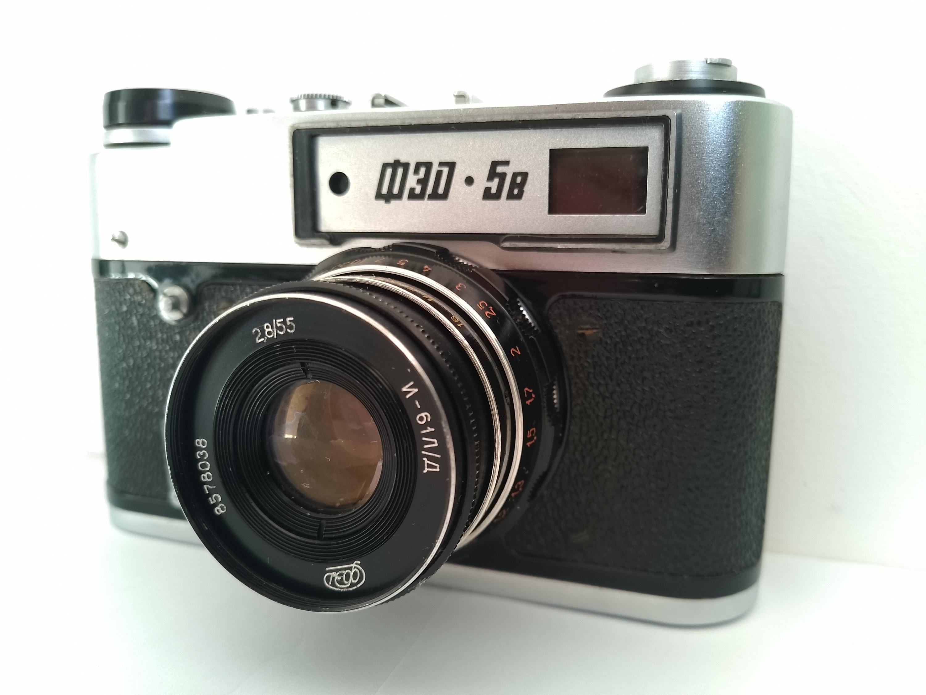 改修済み FED-5B 35 mm レンジファインダーカメラ、ソ連製ライカ M39