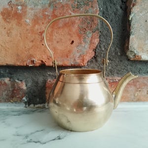 Vintage Brass Miniature Teapot: Rustic Dollhouse Decor