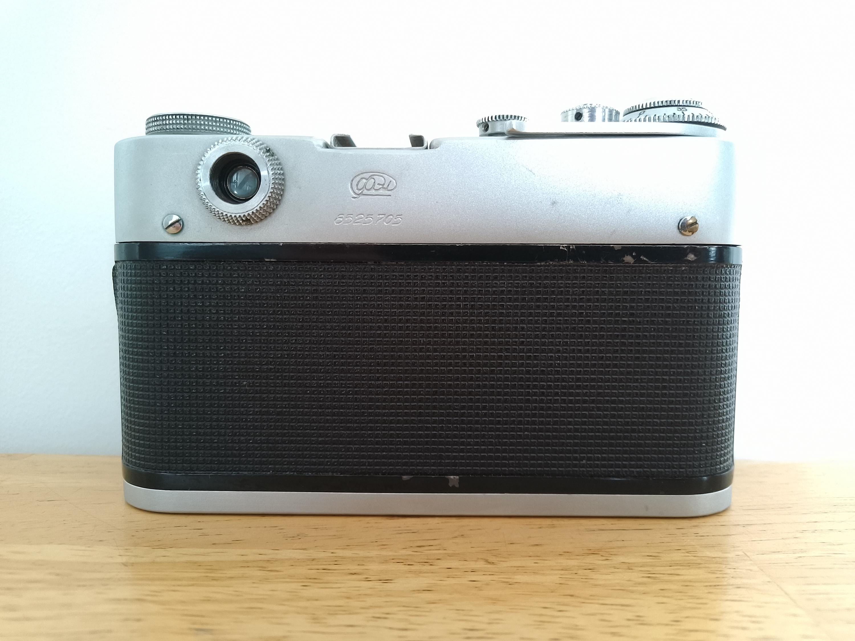 改修済み FED-3 35 mm レンジファインダーフィルムカメラ、ソ連製