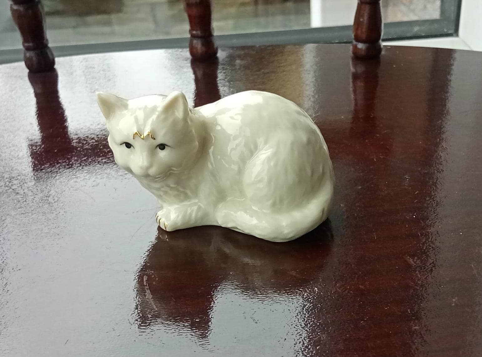 Belleek ベリーク Quizzical ヴィンテージ 陶器 猫 フィギュリン フィギュア セラミック 置物 インテリア 装飾 アイルランド 93281 Quizzical ヴィンテージ 猫のフィギュリン｜ベリーク Belleek Pottery