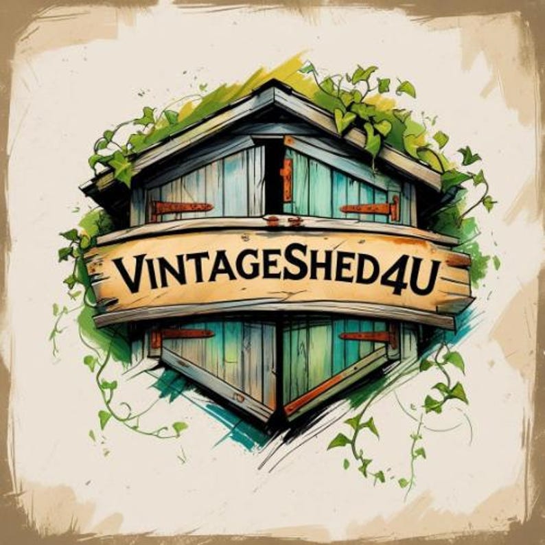 K&ouml;nnte beinhalten: Illustration eines Vintage-Schuppens mit dem Text "VINTAGESHED4U" auf einem Holzschild. Der Schuppen ist in Blau- und Gr&uuml;nt&ouml;nen gehalten, mit braunen Akzenten und gr&uuml;nen Ranken. Das Kunstwerk hat einen Aquarellstil.