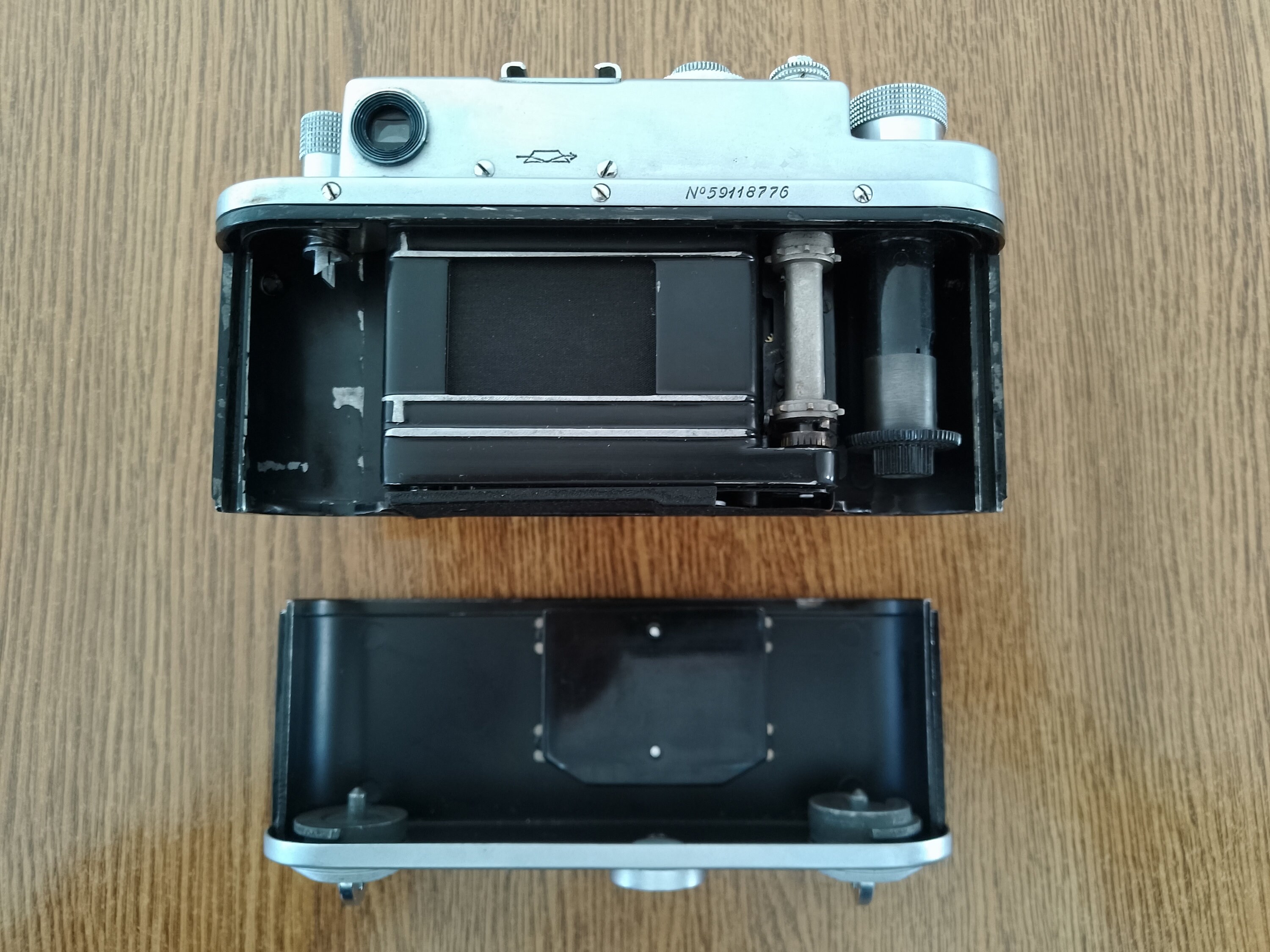 MIR Zorkiレンジファインダーカメラ：ソ連製ヴィンテージIndustar-61