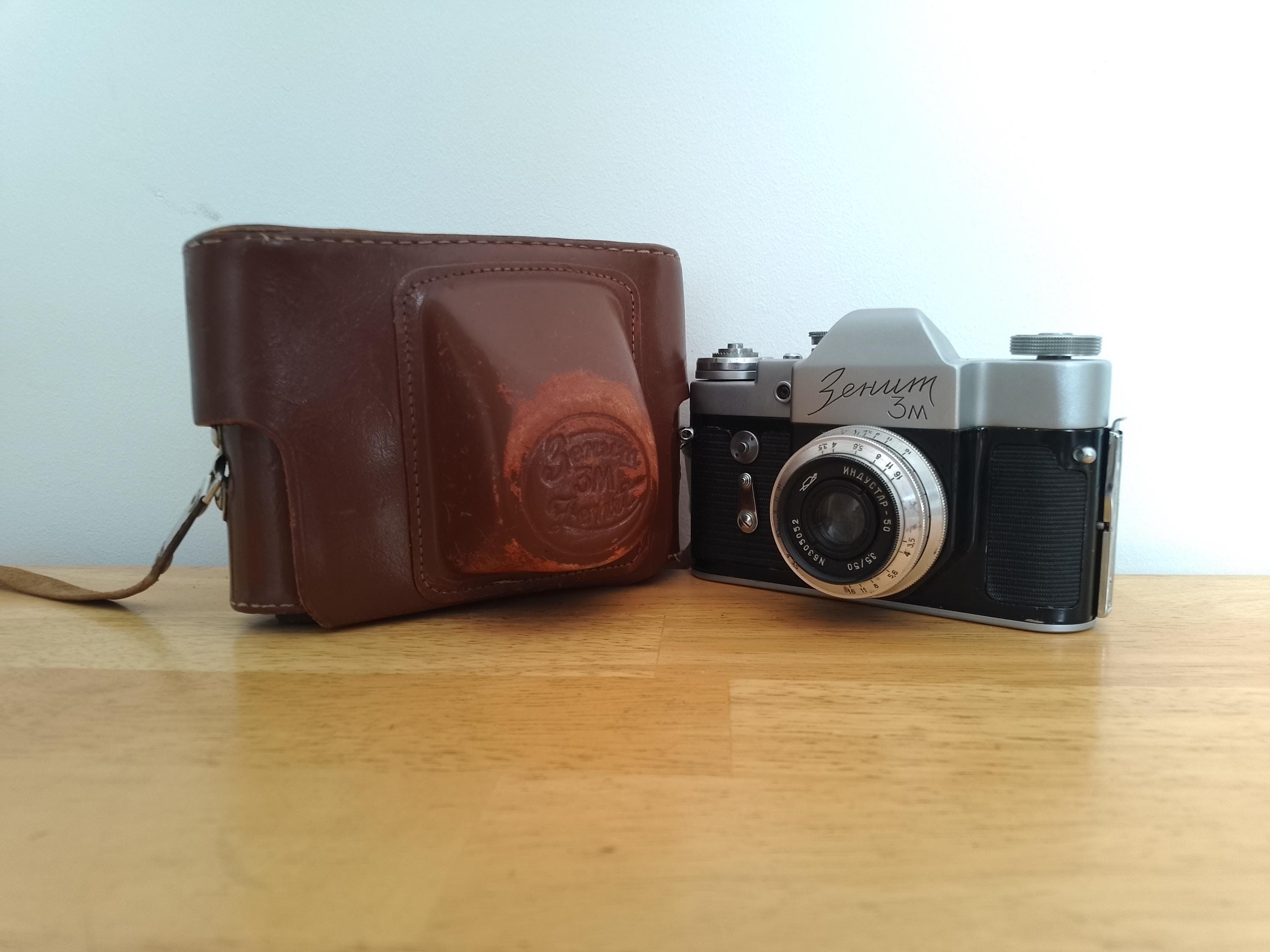 修理済みZenit-3 Mフィルムカメラ、Industar-50レンズ、ソビエト連邦