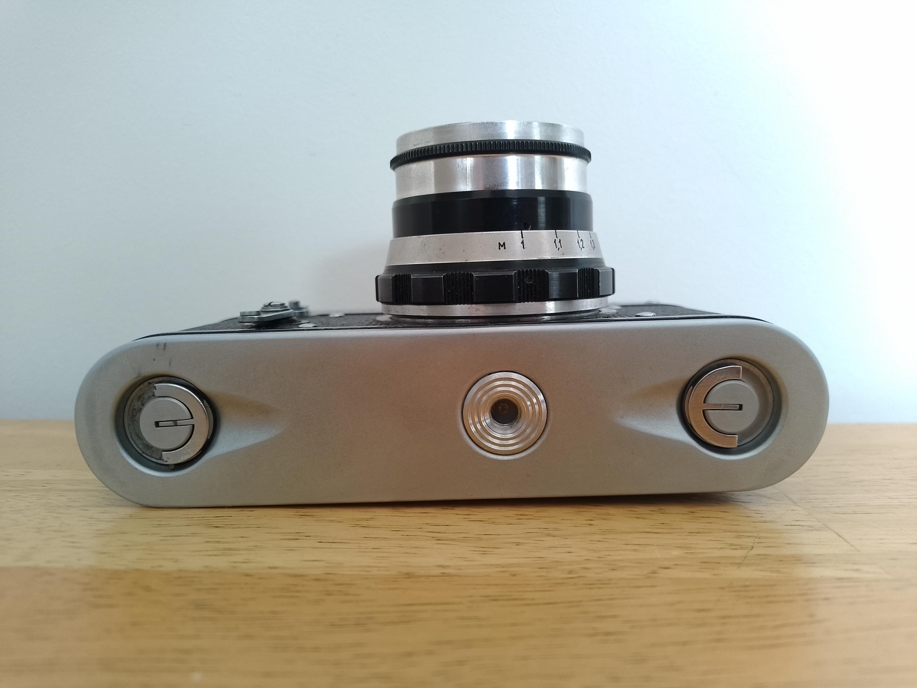改修済み FED-3 35 mm レンジファインダーフィルムカメラ、ソ連製