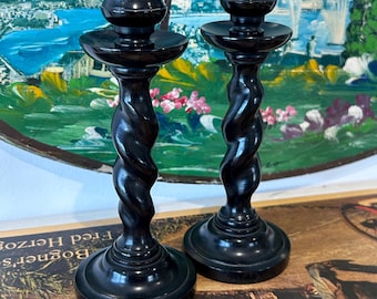Par de candelabros vintage de ébano negro con forma de cebada