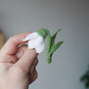 Crochet brooch snowdrop Soft flower Ready made brooch Baby accessories Flower brooch