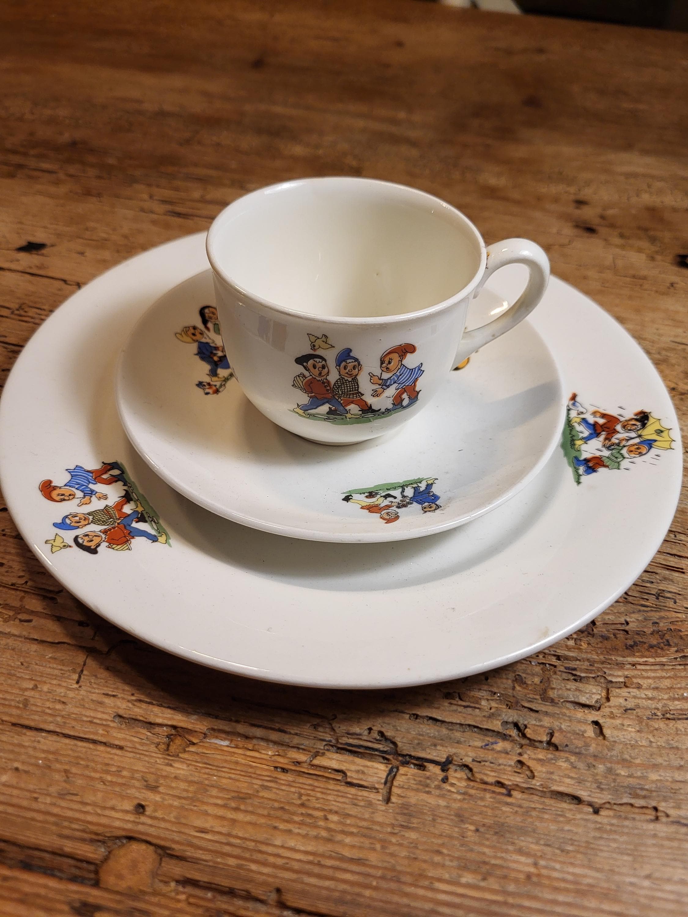 PETRUS REGOUT ぺトルスレグー(24cm) 5客セット Vintage Petrus Regout Children's Tableware, Set of Plate With Cup