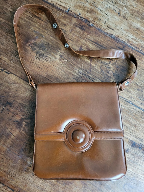 Vintage bag, schoudertas of handtas, leer, cognac bruin, 23 cm breed, 23 cm hoog, in zeer mooie staat.