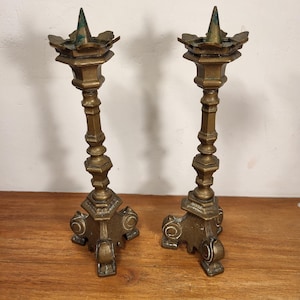 Castiçal vintage, porta-velas. Altura 21 cm. Latão. Conjunto de 2.