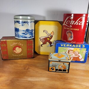 Vintage tins, various brands, 60s/70s storage tin, cookie jar. Dutch design. Retro advertising blocks, storage box, tin drums.