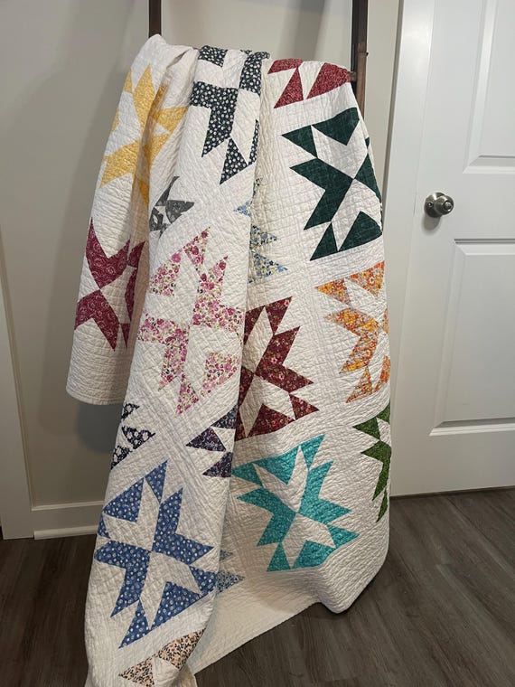 Handmade Vibrant, Meticulously Crafted Starburst Throw Quilt – Modern Farmhouse Style
