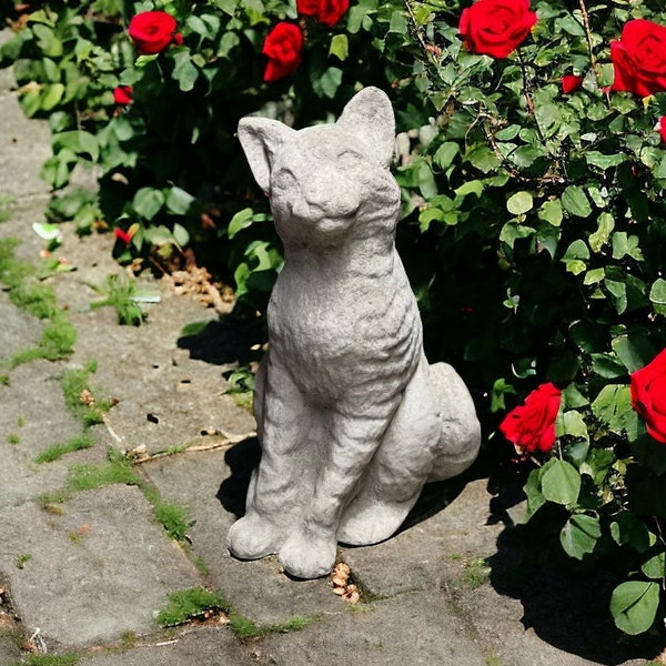 Bird watcher Cat memorial Sitting cat Detailed cat Kitten figure Cozy art Outdoor figurine Grave marker Outdoor sculpture
