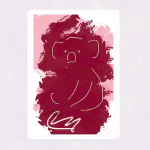 Pode incluir: Uma impressão de arte retangular com um contorno branco de um coala contra um fundo de aquarela vermelho escuro e rosa. O coala é desenhado com linhas simples, e o fundo tem um efeito de pincelada texturizada.