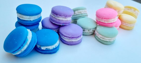 Fondants Parfumés en forme de Macarons  - couleurs & parfums personnalisées