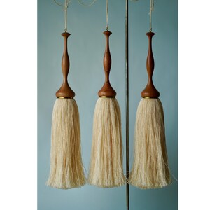 Beige linnen en zijden kwast – meubelkwastje van natuurlijk hout, decoratie voor kastknoppen