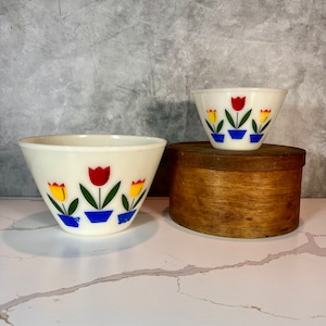 Fire King Tulip large nesting mixing bowl only.