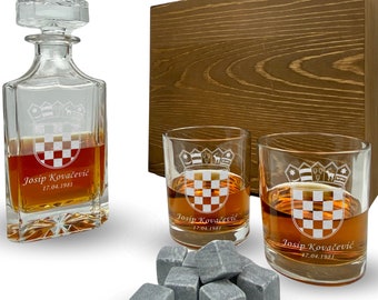 Whiskey set with engraving Croatia personalized carafe 700 ml and glasses engraved Hrvatska Croatia coat of arms flag gift box