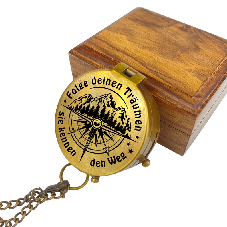 Personalisierter Kompass Vintage Optik mit Gravur Wunschmotiv und Wunschtext Name Text diverse Designs Geschenkidee Ledertasche Geschenkbox Bild 1