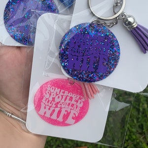 Somebodys spoiled blue collar wife Keychain afbeelding 1