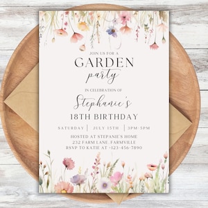 Convite de aniversário com tema de jardim de flores silvestres, modelo floral editável para Canva