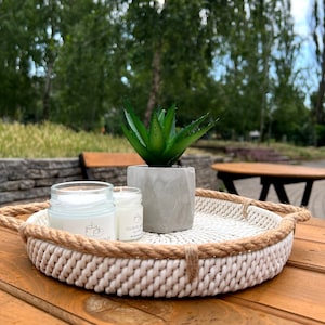 Wicker round tray, Coffe table wicker tray, Farmhouse serving tray, Rustic kitchen decor, Handmade jute tray, Food tray with handles, Tray