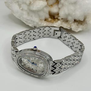 Vintage Women’s Watch, Silver Timeless Watch, Water Resistant, Stainless Steel, non- tarnish, Elegant, Statement Watch, Gift for Her