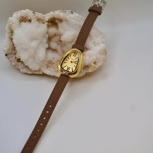 Montre en cuir pour femme taupe, montre intemporelle, montre étanche, élégante, rétro chic, pièce maîtresse, vintage chic, montre en cuir