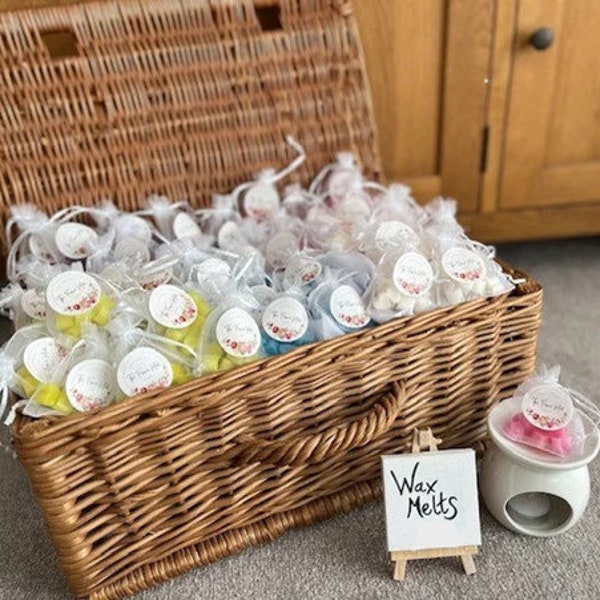 Wedding Favours - Customised Wax Melts. Cute Wax hearts. Fragrance.