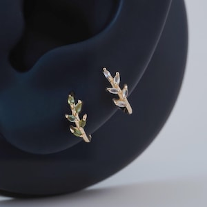 14K Solid Gold Green Tourmaline Leaf Hinged Hoop, Dainty Labradorite Plant Helix Cartilage Clicker, Leaf Nose Earlobe Segment Seamless Ring