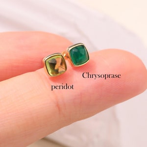 14K Solid Gold Peridot Stud Earring/Gold Chrysoprase Piercing/Threadless Helix Conch Stud Piercing/Cartilage Gemstone Stud/Push In Labret