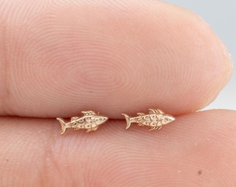 14K Solid Gold Koi Fish Cartilage Earring/Tiny Conch Helix Tragus Stud Earring/Minimalist Animal Piercing/Threadless Push Pin/Nose Stud