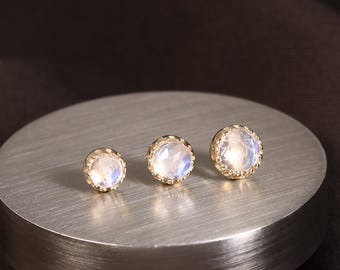 14K Solid Gold Moonstone Stud Earring/Dainty Helix Tragus Conch Cartilage Piercing/Vintage Milgrain Cartilage Stud/June Birthstone Jewelry