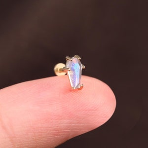 14K Solid Gold Vase Labradorite Stud Earring/Nature Gemstone Helix Stud/Threadless Push Pin Labret/Sparkle Antihelix Conch Lobe Tragus Stud