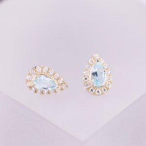 14K Solid Gold Teardrop Swiss Blue Topaz Stud /Pear Shape Stud Earring/Threadless Push Pin /Helix Conch Stud/Brilliant Pear Cut Halo Stud