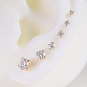 14K Solid Gold Round Moissanite Diamond Stud Earring/4 Prong Minimalist Piercing Set/Dainty Lobe Cartilage Conch Helix Jewelry/Nose Stud