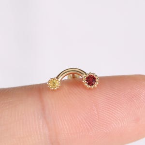 14K Solid Gold Orange Saphir gebogen Ohrring/Gelber Saphir Knorpel Piercing/Conch Helix Ohrring/flacher Rücken Bolzen/Fadenloser Pin
