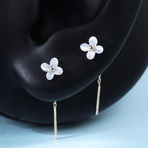 14K Solid Gold MOP Floral Threader Earring/Long Drop Ear Threader/Lobe Hoop Threader/Dangle Long Chain Line Threader/Gold Chain Threader