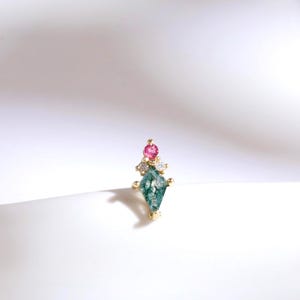 Pendiente de oro macizo de 14 quilates con forma de cometa, ágata musgosa, rubí, moissanita, geométrico, para cartílago, sin rosca, con parte trasera plana, para hélix, trago y caracola.