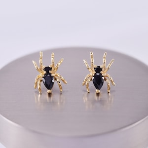 14K Solid Gold Black Spinel Spider Cartilage Earring/Threadless Animal Earring/ Black Onyx Spider Stud/Spider Helix Stud/Gemstone Conch Stud