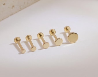 Kleiner, flacher Scheibenohrring aus 14-karätigem Gold für Knorpelpiercings/Ohrstecker für Conch-Piercings (gewindelos)/Nasenstecker in Scheibenform/Knorpelpiercings in verschiedenen Größen/Labret-Stecker in Scheibenform